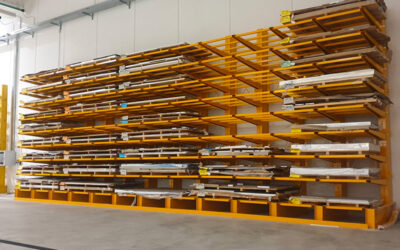 Scaffalature cantilever: la soluzione ideale per lo stoccaggio di carichi lunghi e pesanti